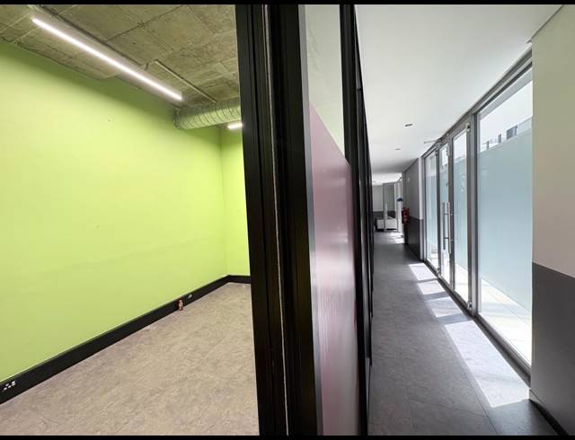 428M² OFFICE TO LET IN MAGALIESSIG
